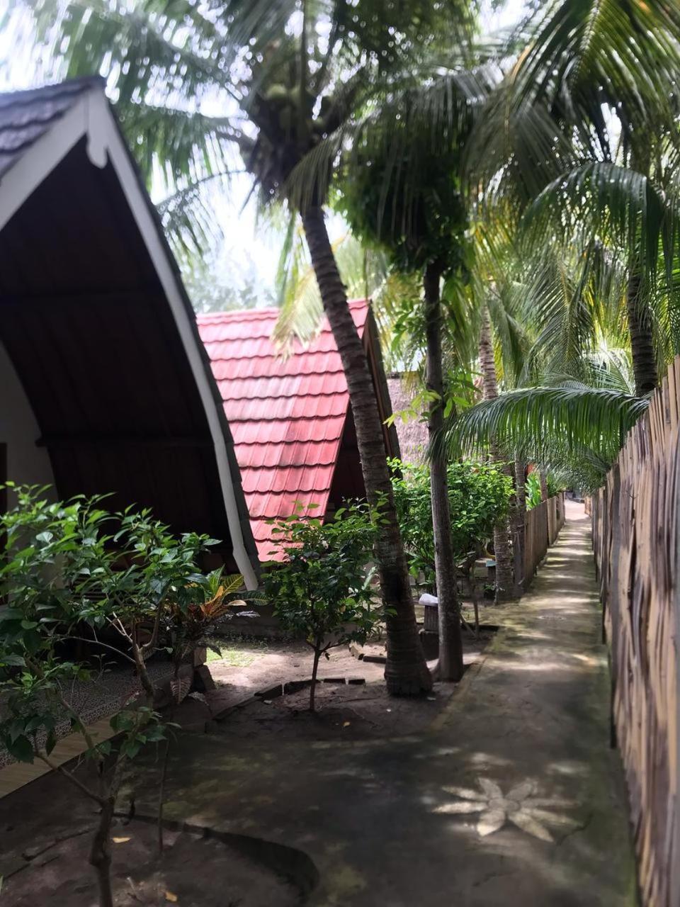 Saeri Matahari Bungalow Гили-Эйр Экстерьер фото